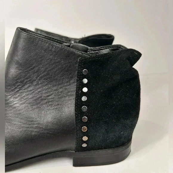 Nine West black leather suede flat ankle booties, studded, Size 7.5M - Picture 4 of 9
